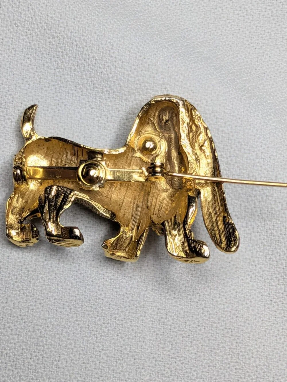 Vintage Gold Tone Basset Hound Dog Brooch Red Rhinestone Eyes